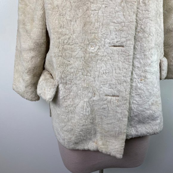 Vintage Ivory Faux Fur Coat Bagdad Styled by Sportowne Fabric by LaFrance - Picture 4 of 16